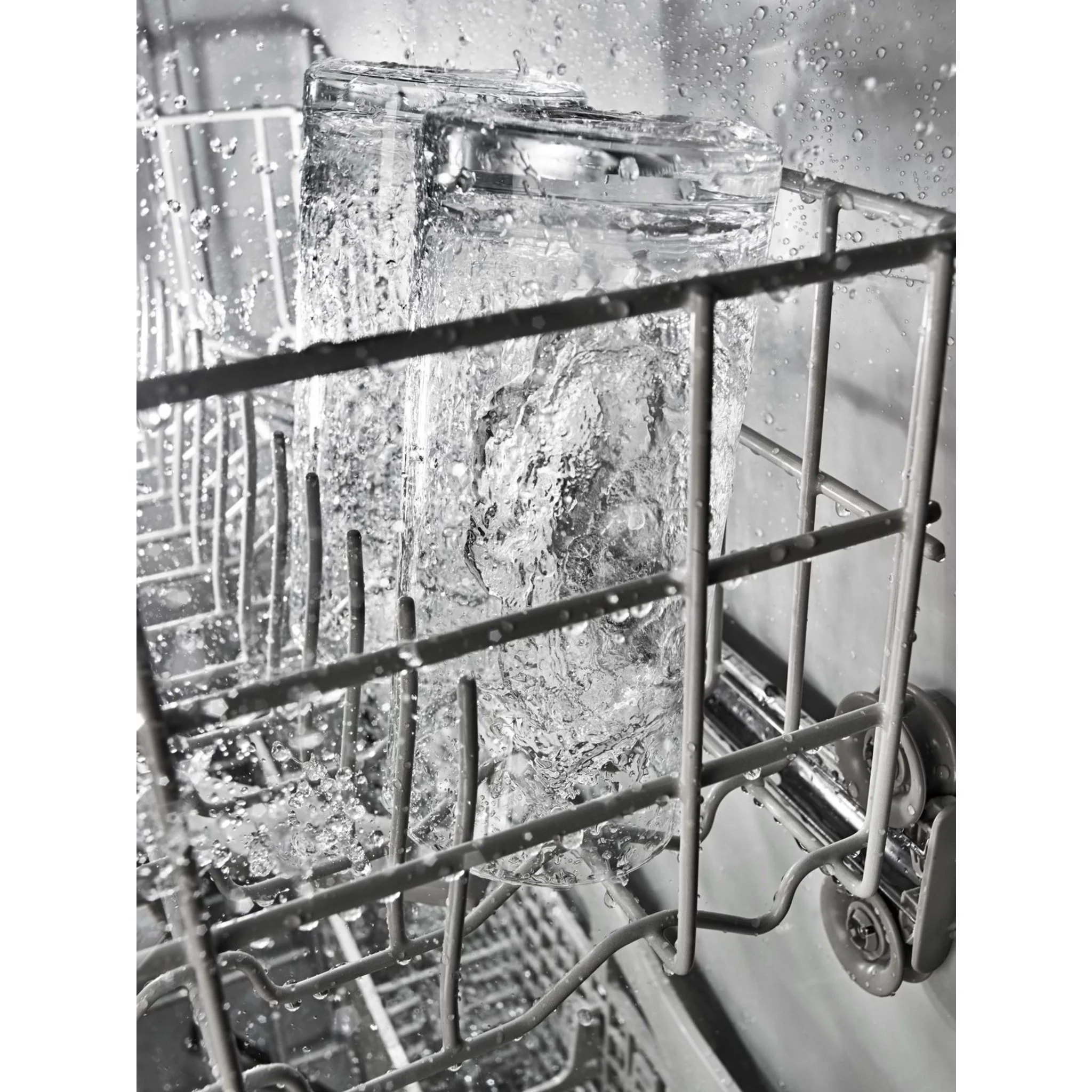 Amana Dishwasher with Triple Filter Wash System (ADB1400AGW) - Image 18