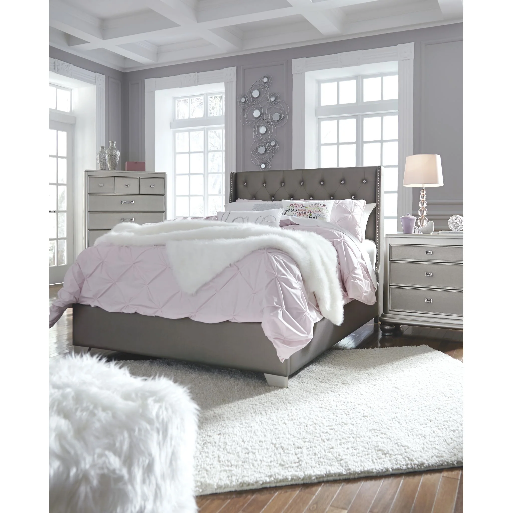 Ashley Coralayne 3 Piece Bed - Image 16