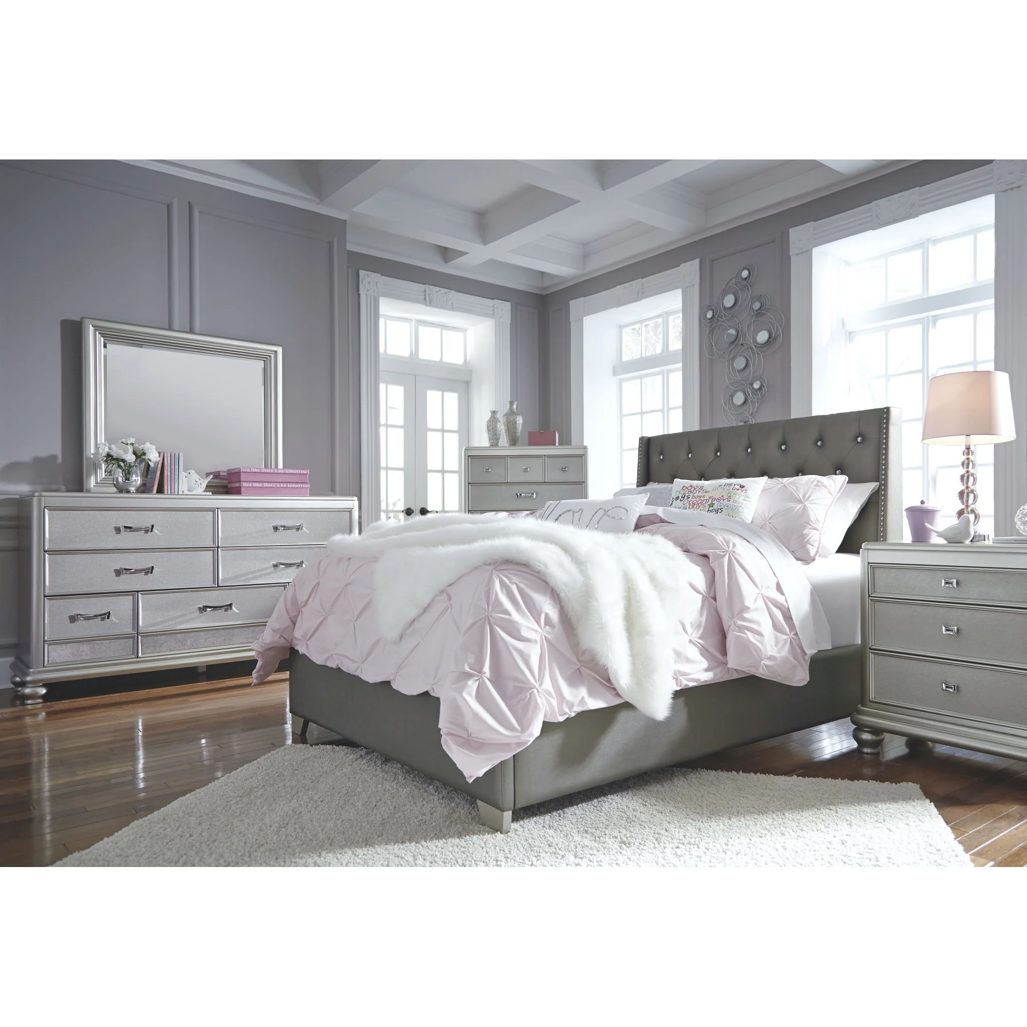 Ashley Coralayne 3 Piece Bed - Image 17