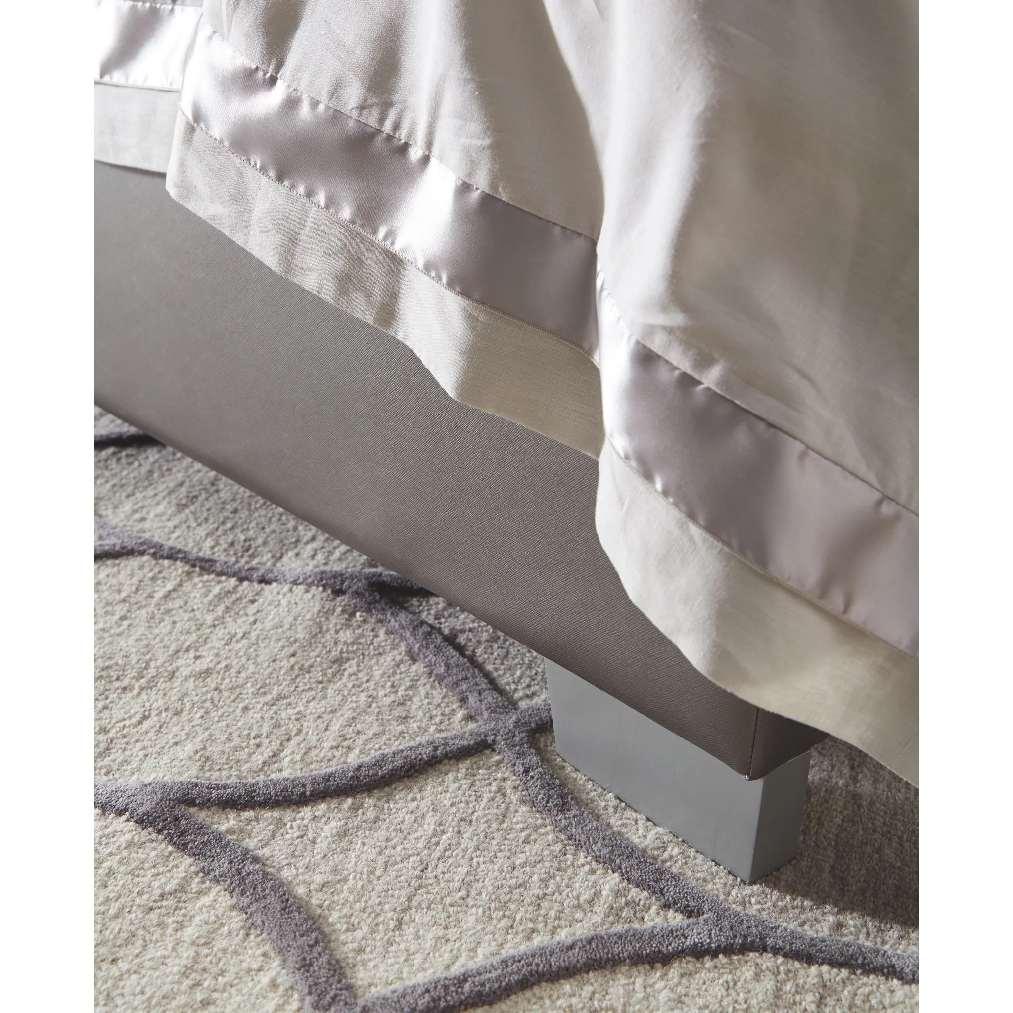 Ashley Coralayne 3 Piece Bed - Image 5