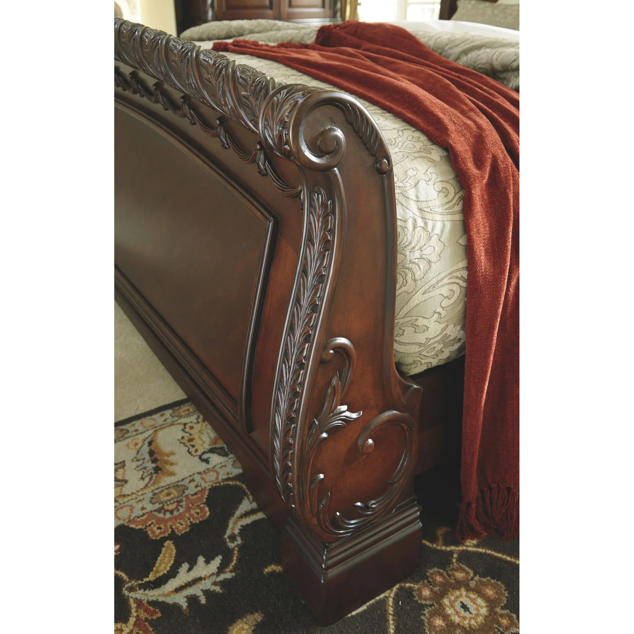 Ashley North Shore 3 Piece Sleigh Bed - Image 14